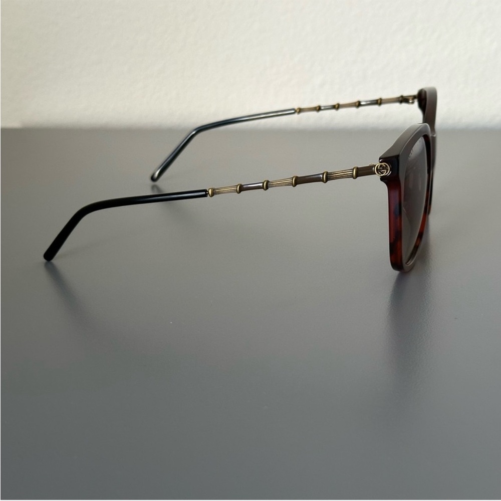 Authentic GUCCI GG Havana / Gold Bamboo Frame
Sunglasses GG0655SA Full Inclusion - Picture 7 of 10
